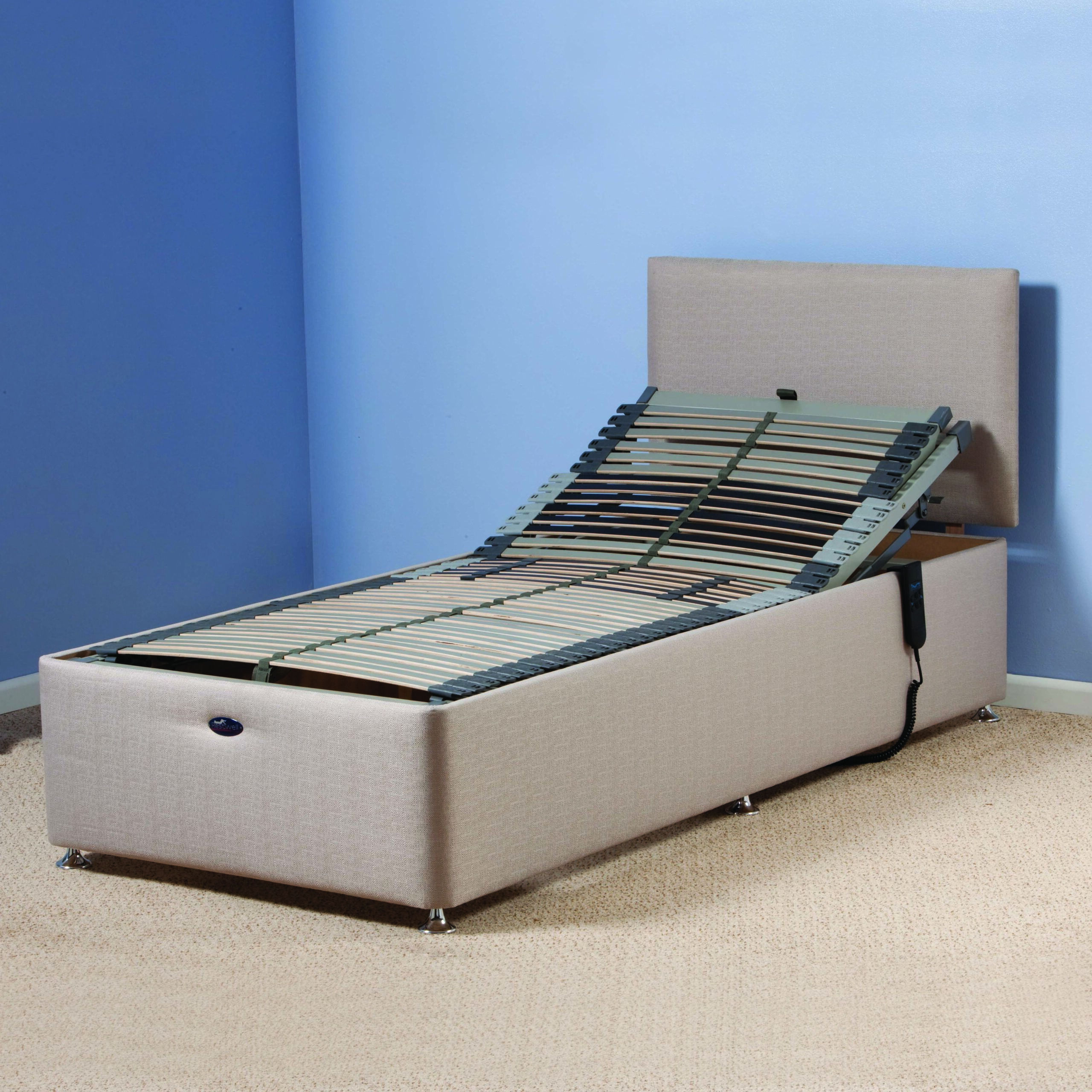 4'6" Richmond Electric Adjustable Bed - Image 2